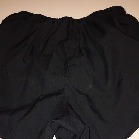 Nike Dri-Fit work out shorts - Picture 3 of 4